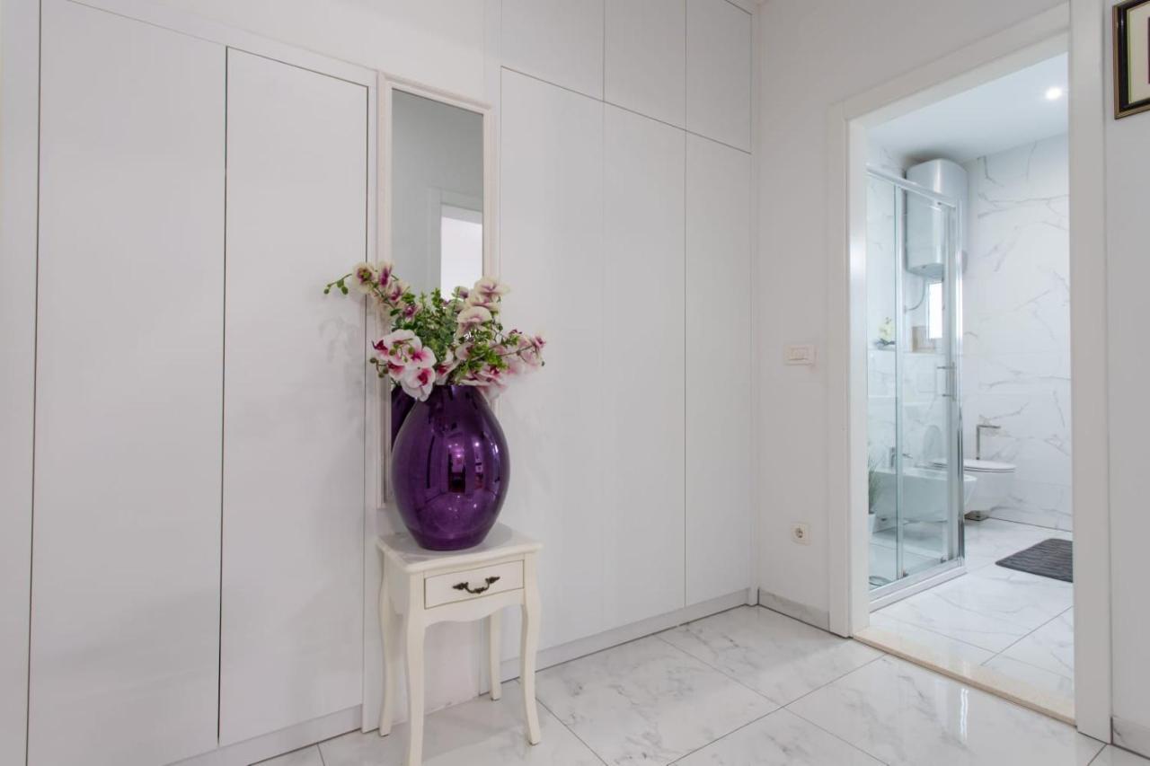 Lux Apartment Ema Каштела Экстерьер фото