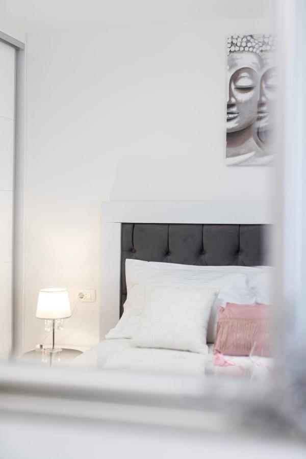 Lux Apartment Ema Каштела Экстерьер фото